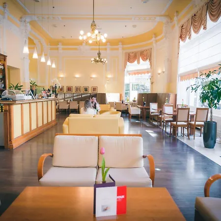 Hotel Bristol
