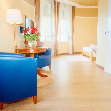 Bristol Hotel 4*