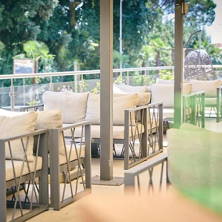 Bristol 4* אופטיה