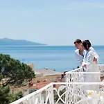 Hotel Bristol