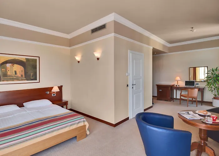 Bristol 酒店 奥帕提亚