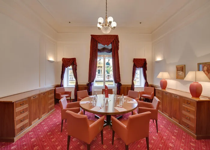 Bristol 酒店 奥帕提亚